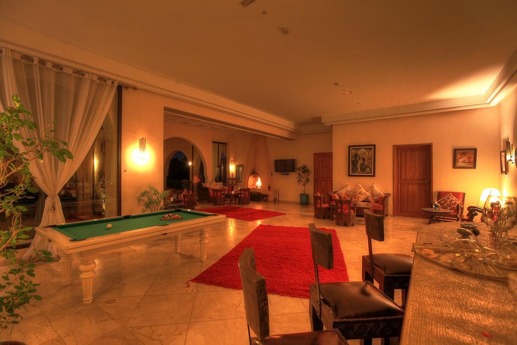 Villa Marco Au Jardin Des Senteurs El Ain Exterior foto