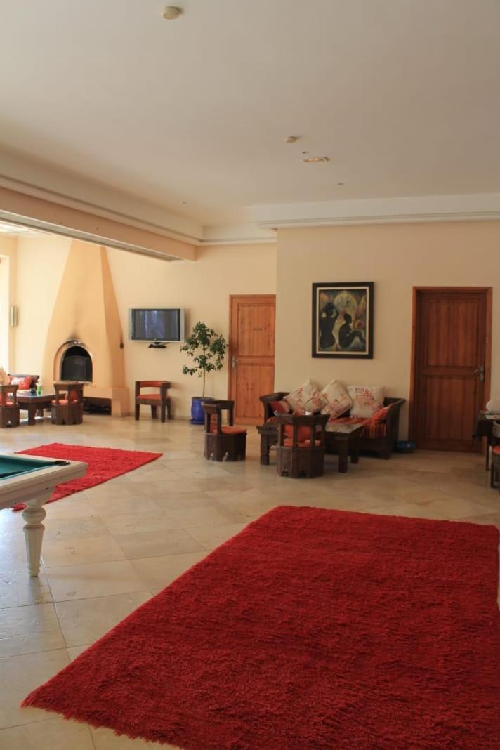 Villa Marco Au Jardin Des Senteurs El Ain Exterior foto